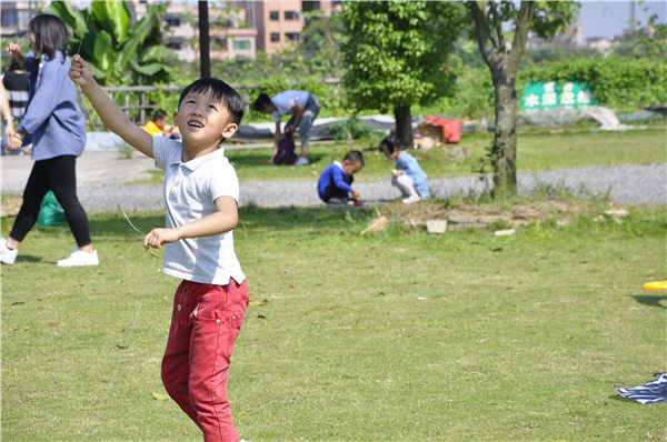 小小風箏手